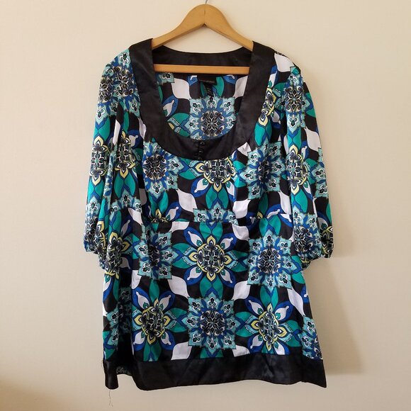 Lane Bryant Colorful Blue and Black Puff Sleeve Blouse Plus Size 22/24 - Picture 1 of 12